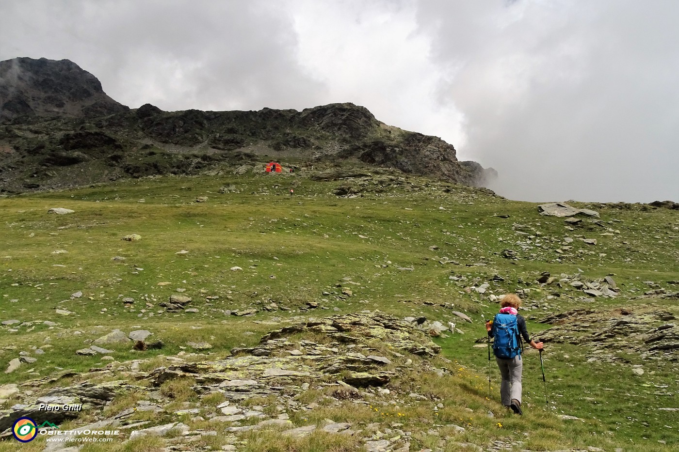 30 Verso il Passo Confinale e il Bivacco Anghileri-Rusconi.JPG